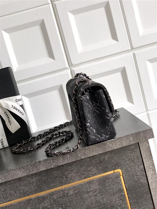 2026127205655661 700